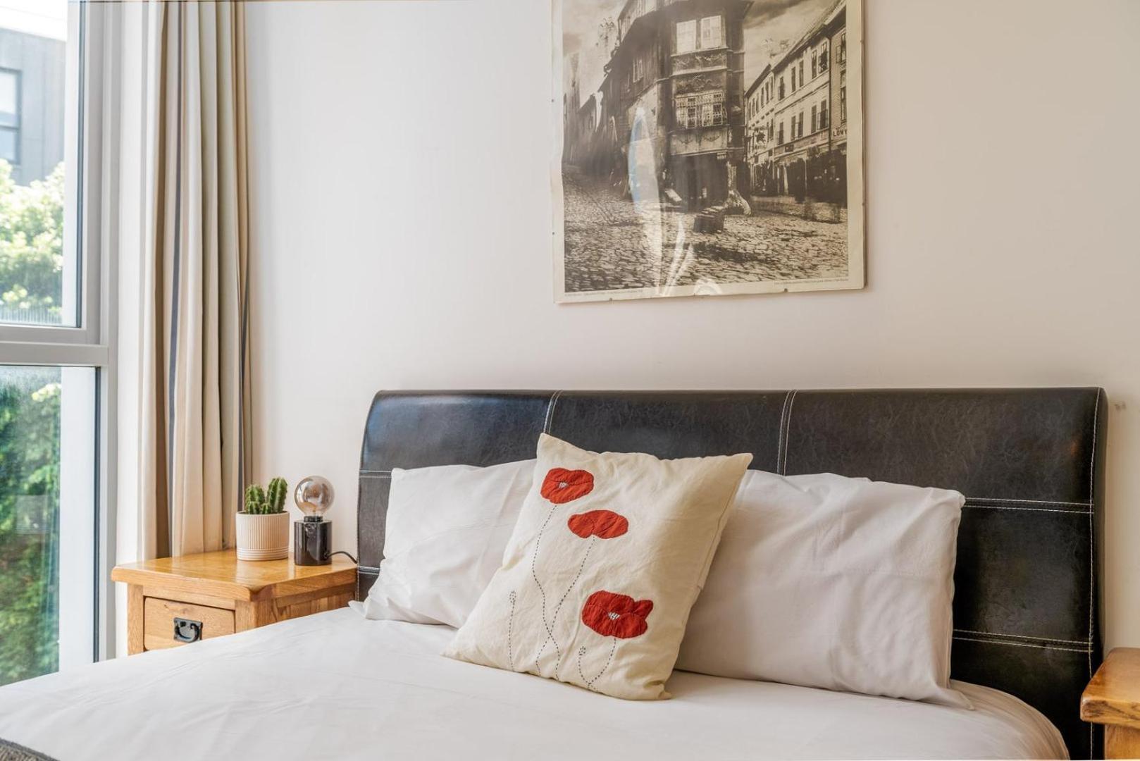 Bright & Spacious Battersea Flat London Kültér fotó